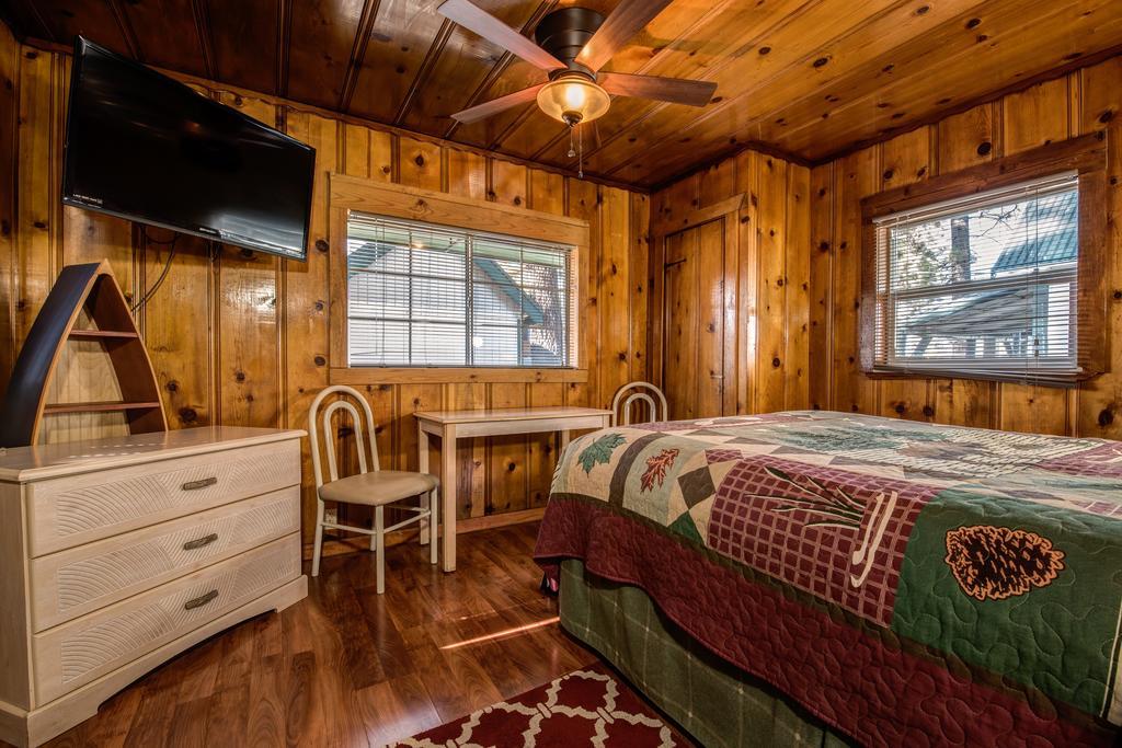 Doc'S Cottages South Lake Tahoe Стейтлайн Екстер'єр фото